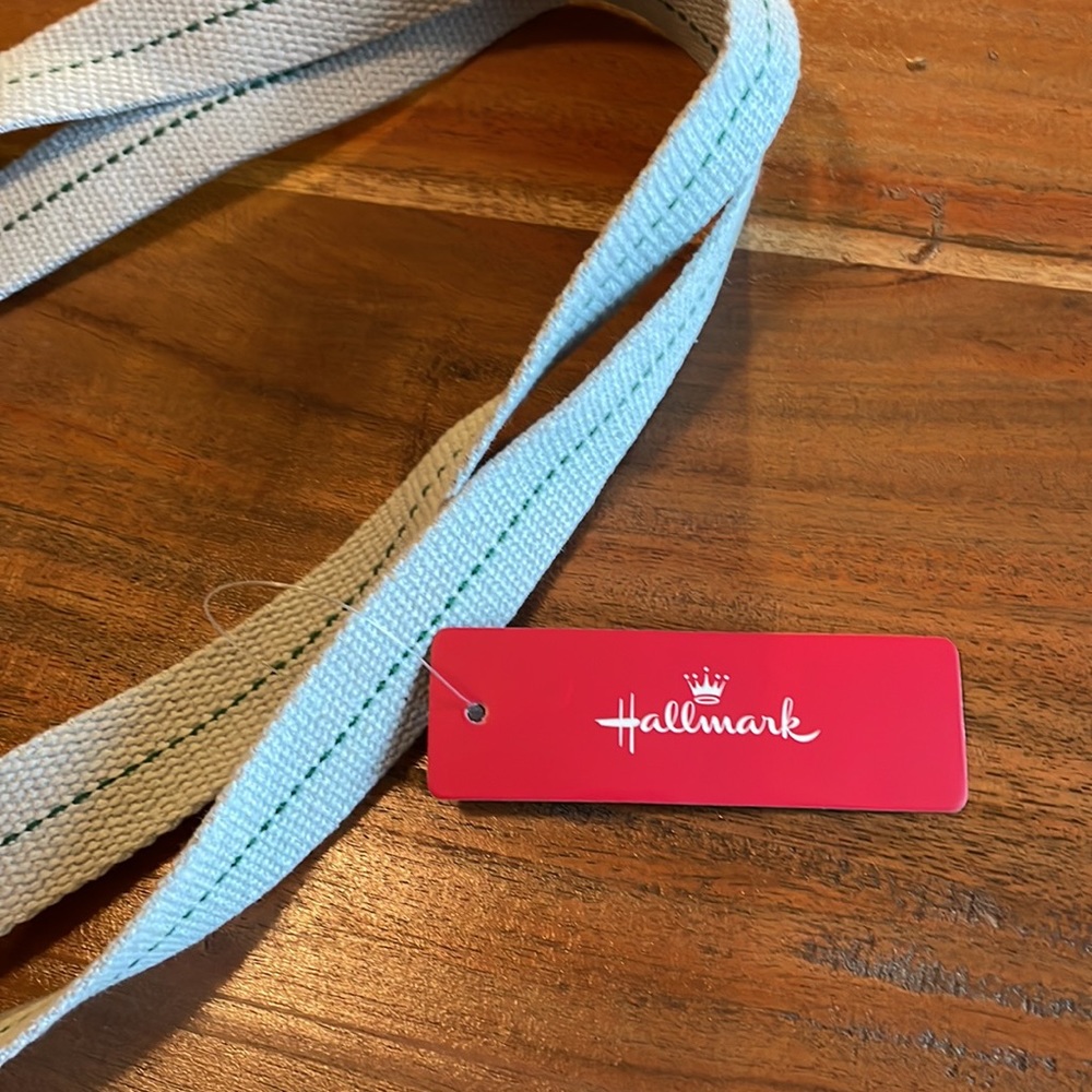 Hallmark Tote - Picture 3 of 4